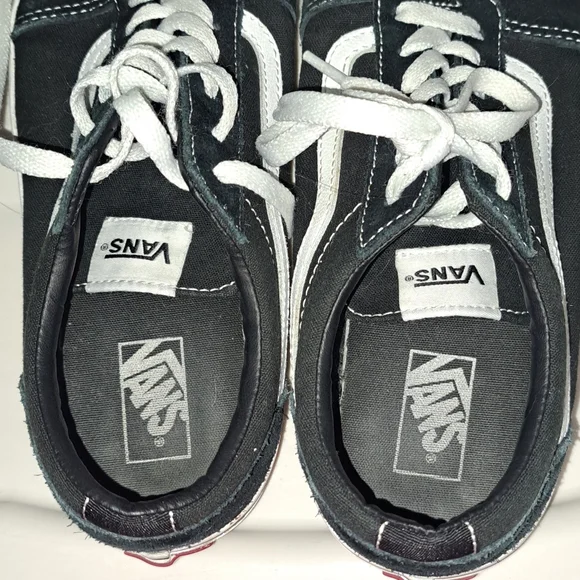 Classic Van's tennis skate shoes - size 6 youth - black and white - Picture 8 of 8